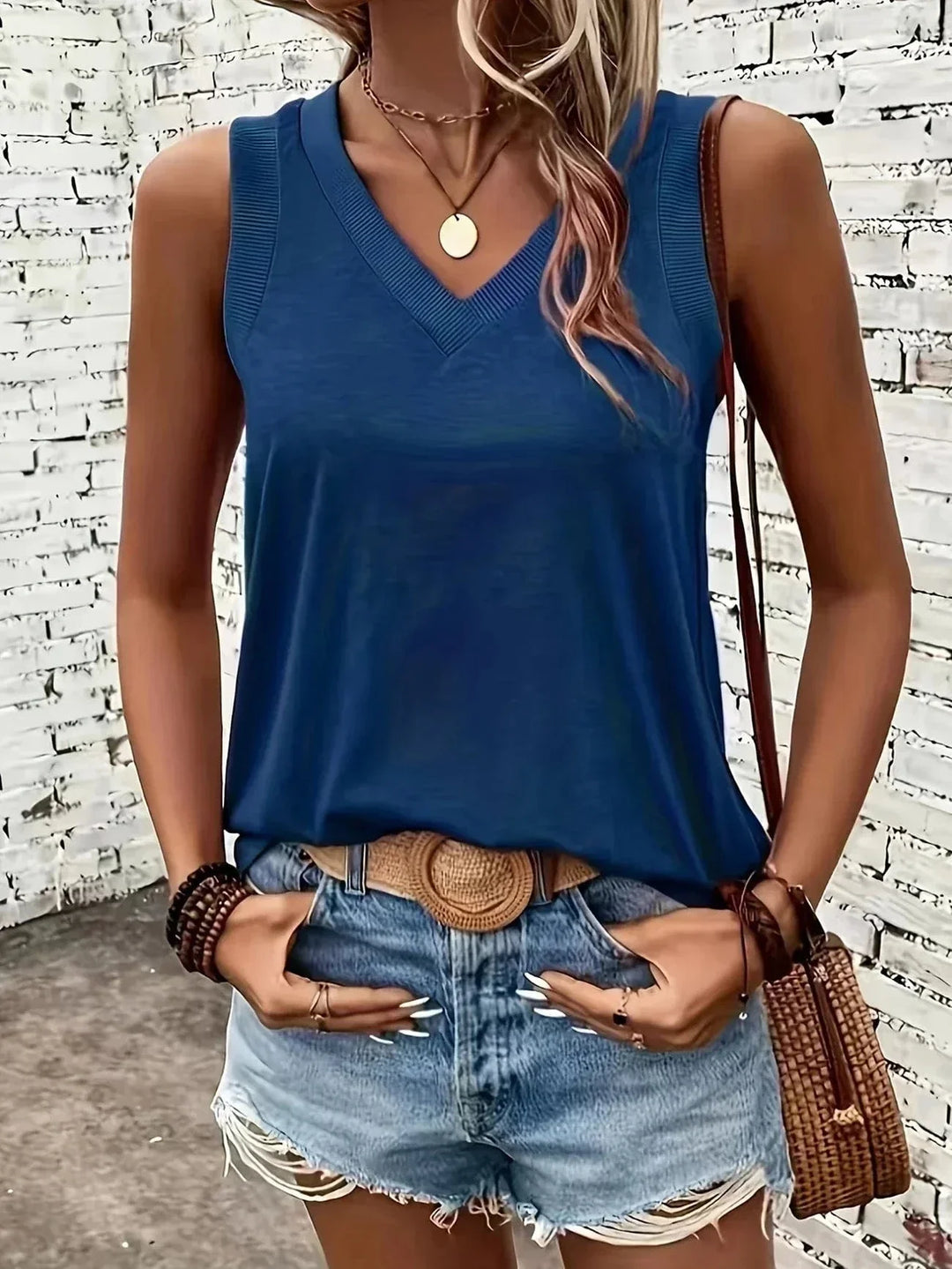 Solenya | Casual V-Neck Tank Top