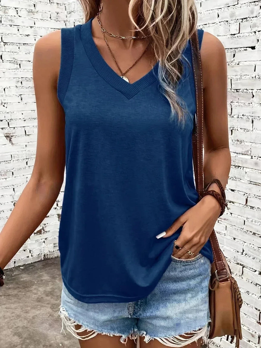 Solenya | Casual V-Neck Tank Top