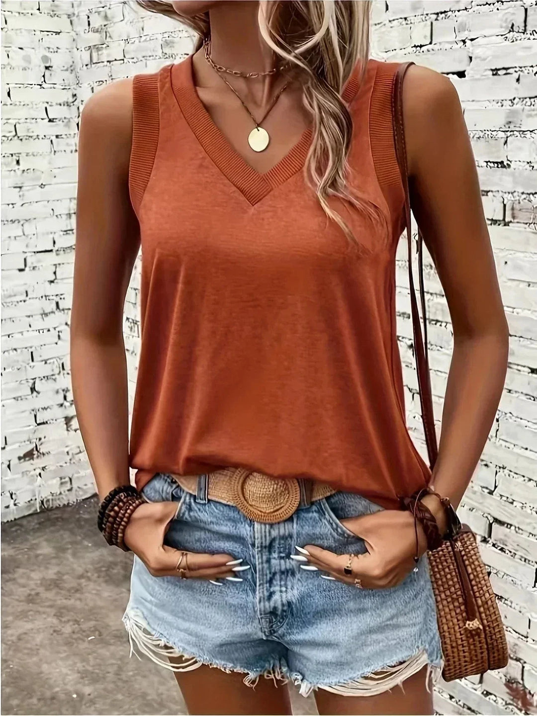 Solenya | Casual V-Neck Tank Top