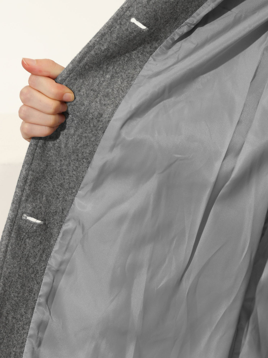 Juliana | Light Trench Coat Modern Elegance